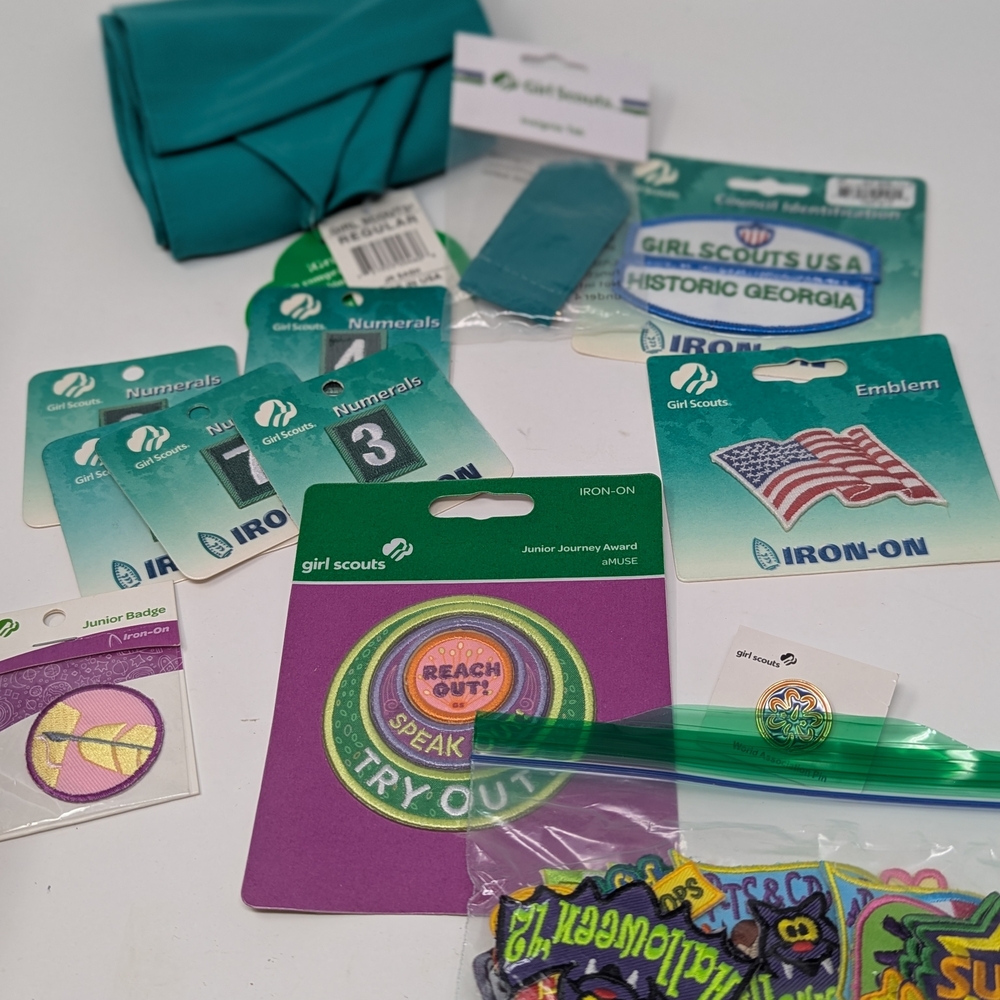 Girl Scouts Iron-On Badge Set - Green